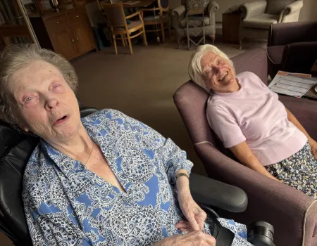 Ladies Who Sunbathe Together, Stay Together