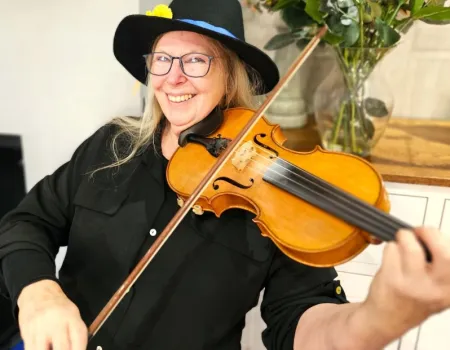Braybrooke Morris Dancers Delight Residents