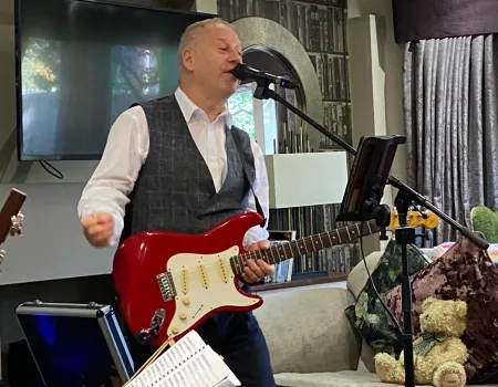 Live music with Alan Tocknell and our resident Andrew