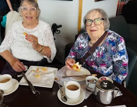 Trip out to local Hotel for Cream Tea