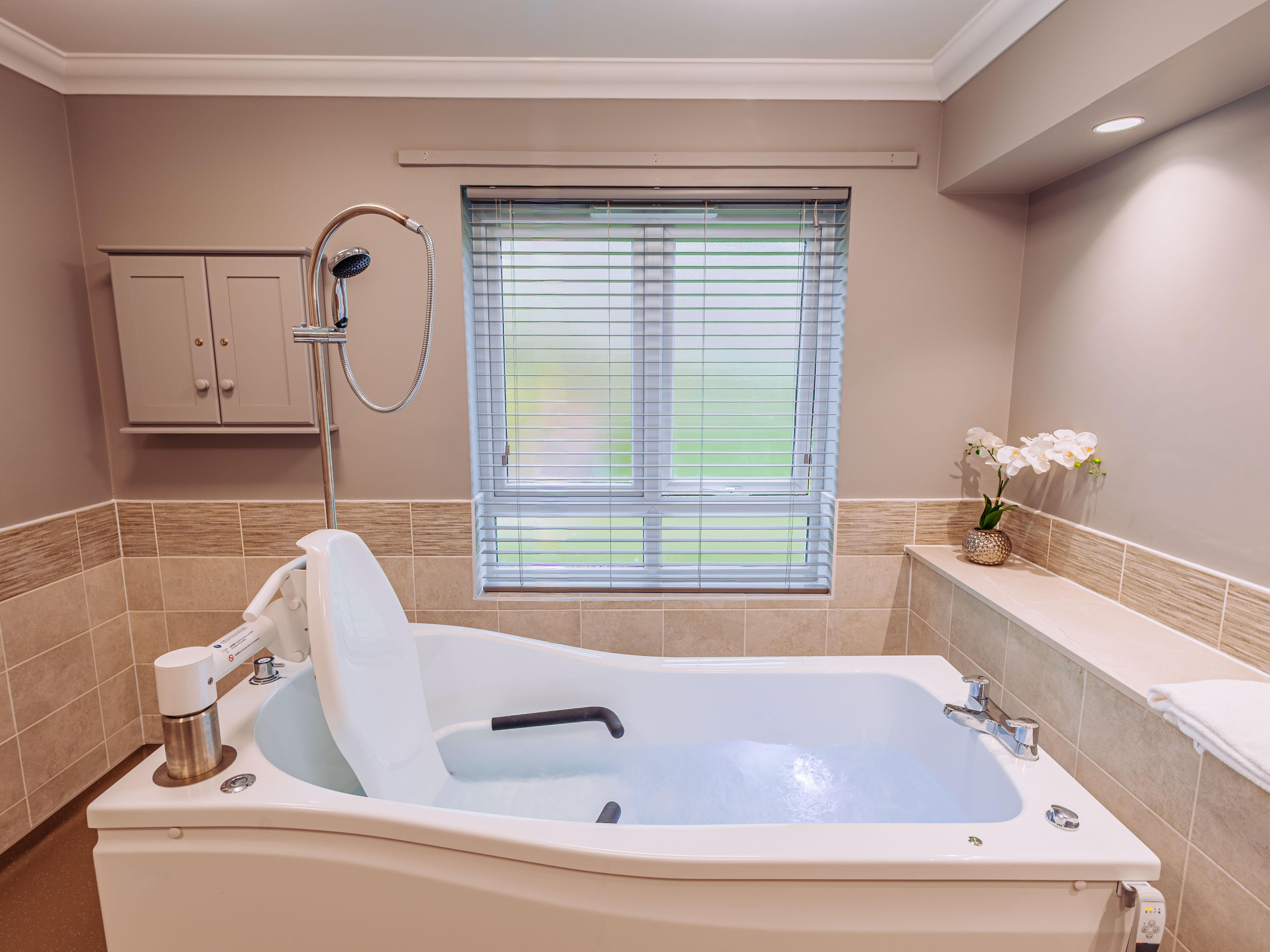Hagley Place spa bathroom
