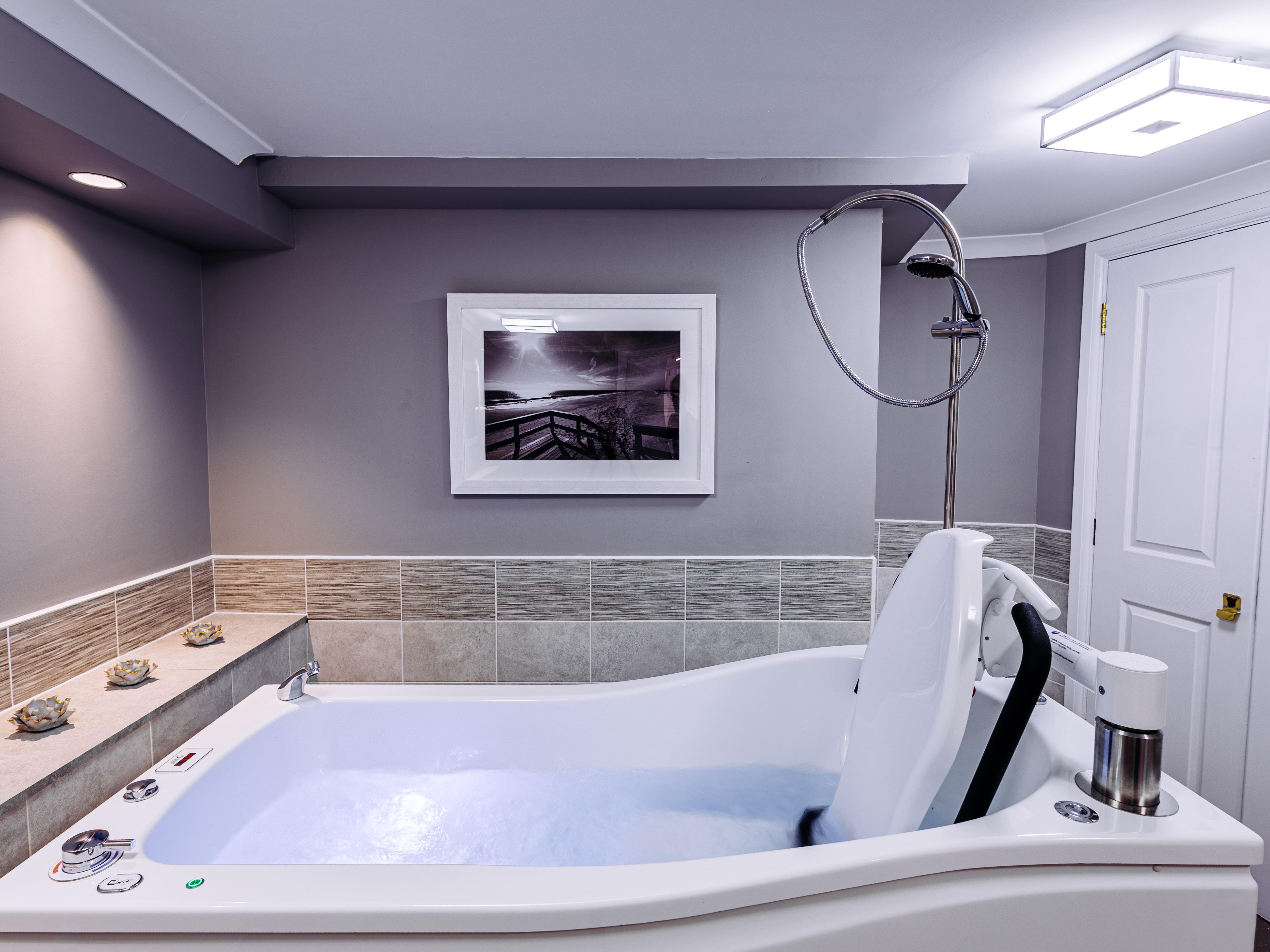Marple Dale Spa Bathroom