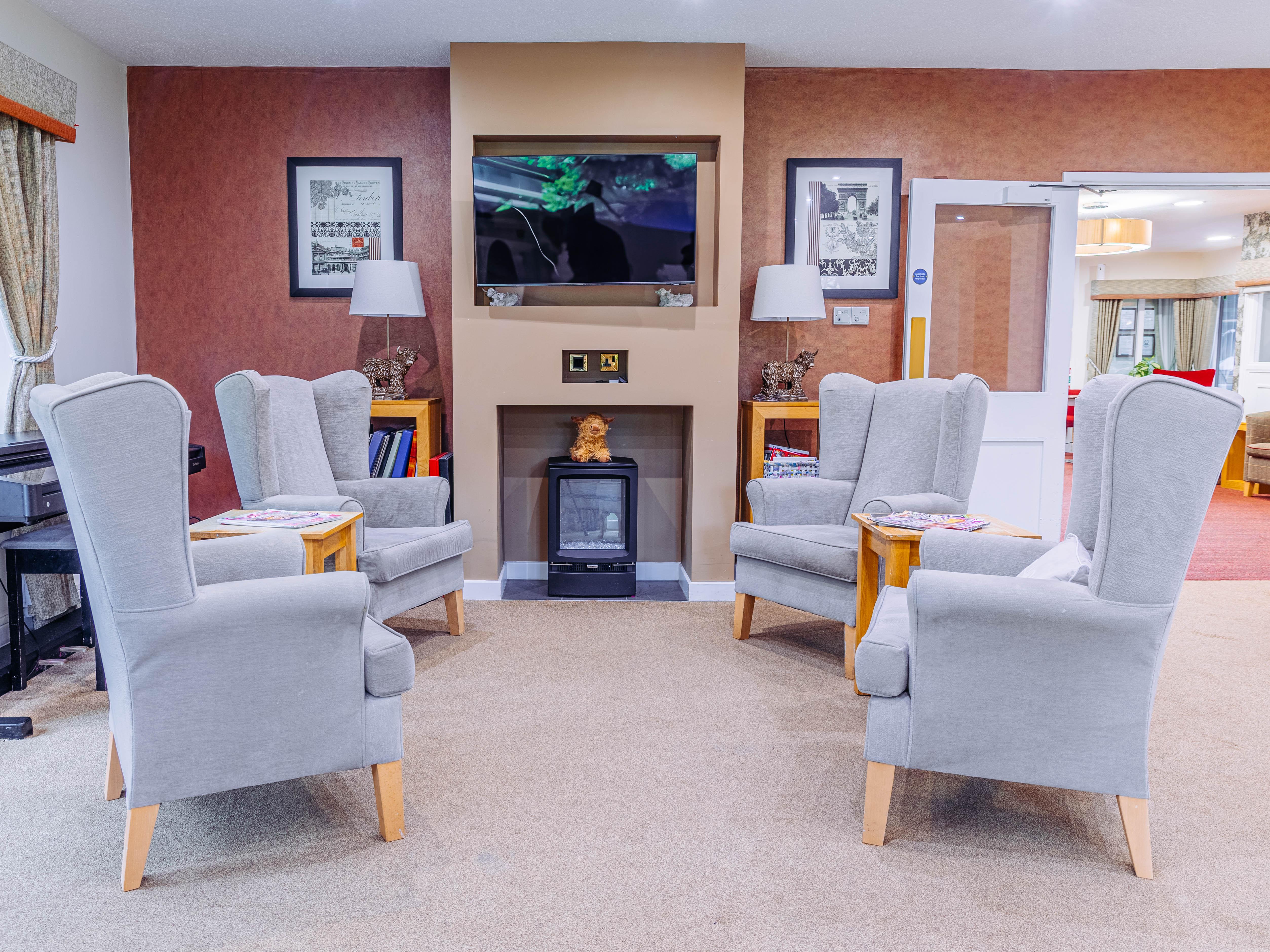 Plas-Y-Dderwen Care Home Gallery
