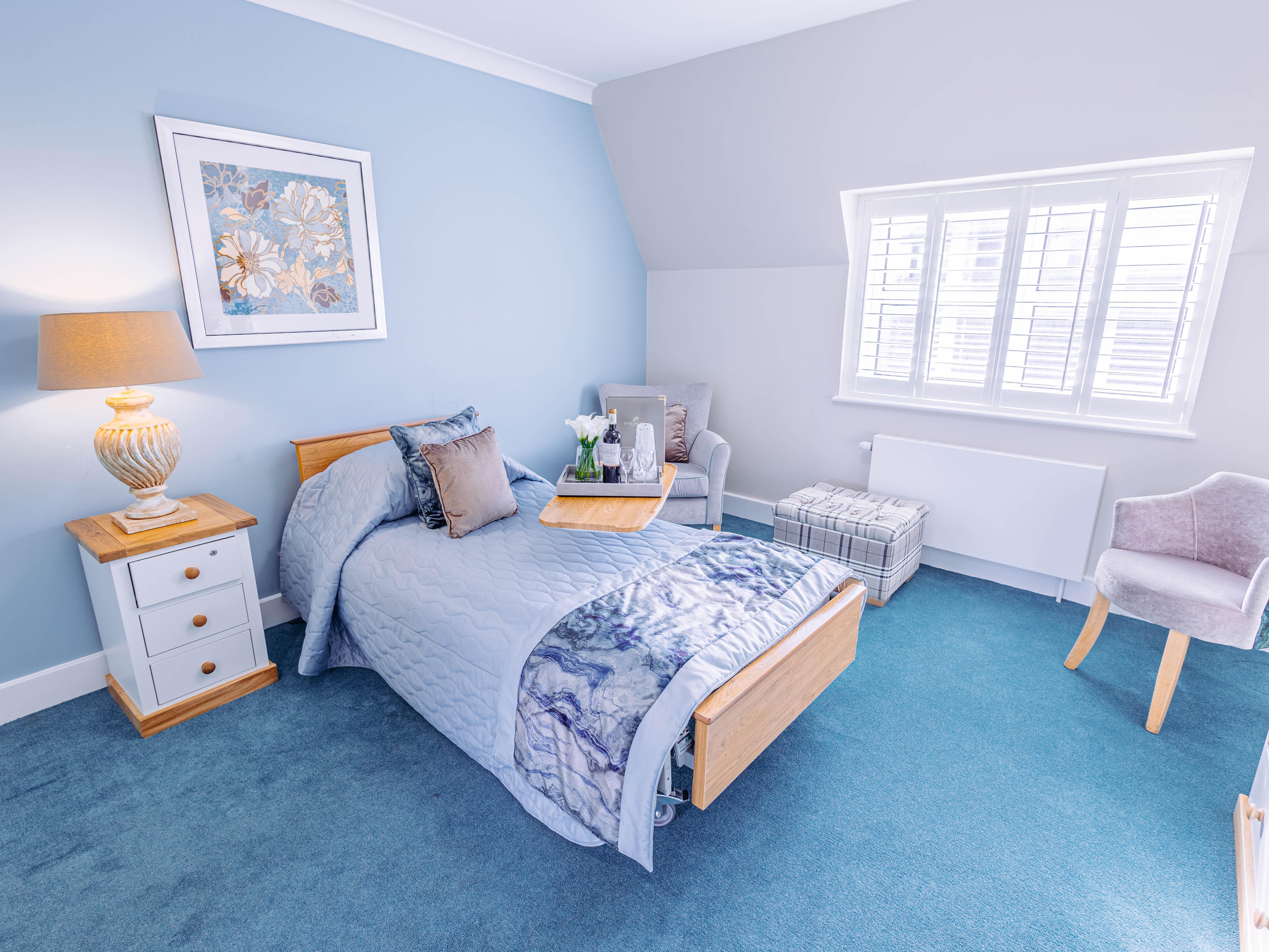 Queens Court bedroom