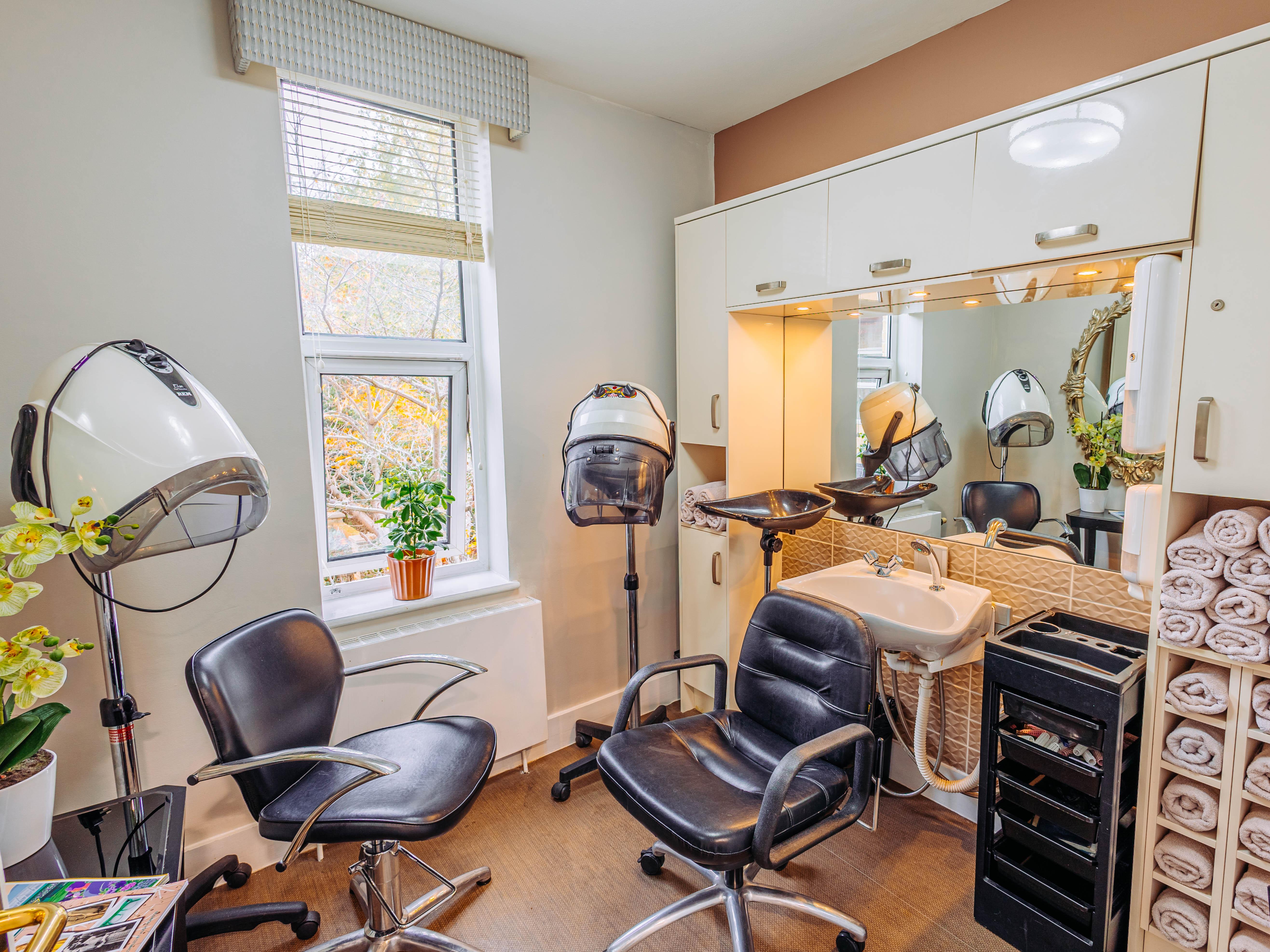 Queens Court salon