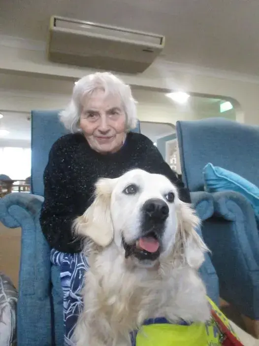 Tosca the PAT Dog Comes to Visit!
