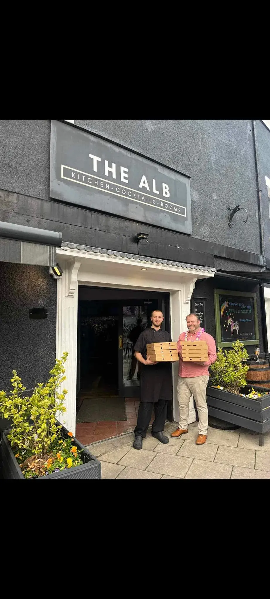 The Alb donating pizzas!
