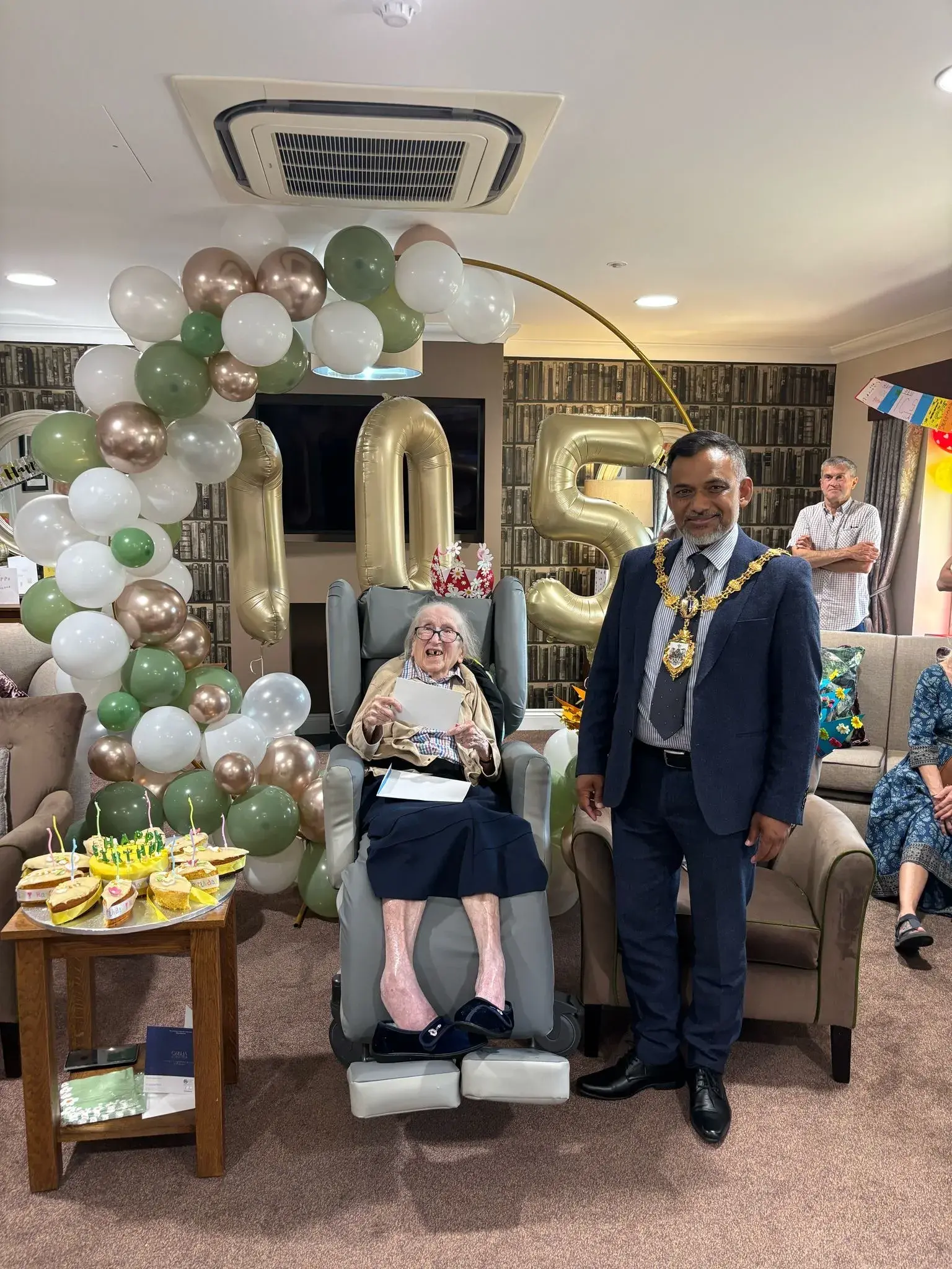 Many happy returns Peggy! 