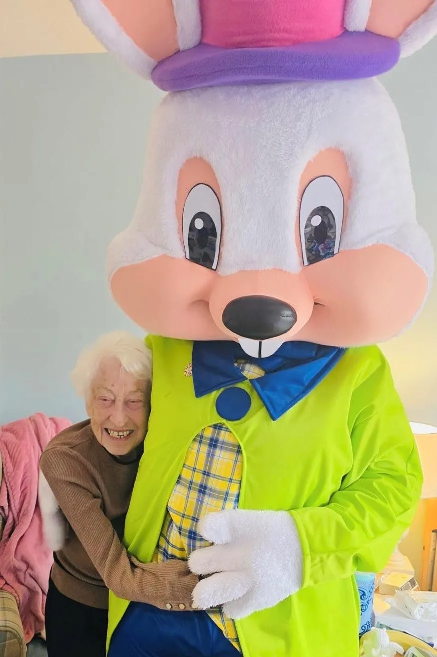 Welsh Coast Radio visits with Easter Bunny!