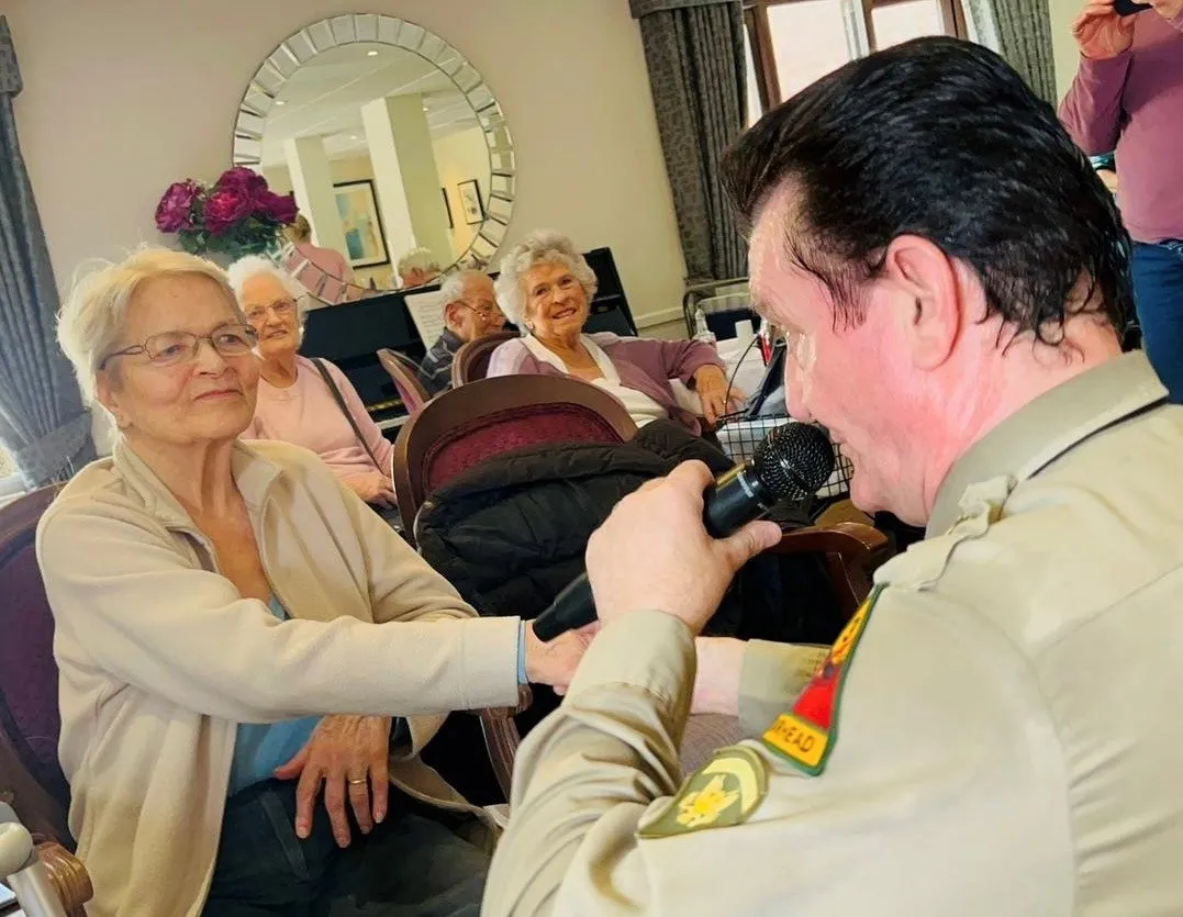 Elvis has entered the building!