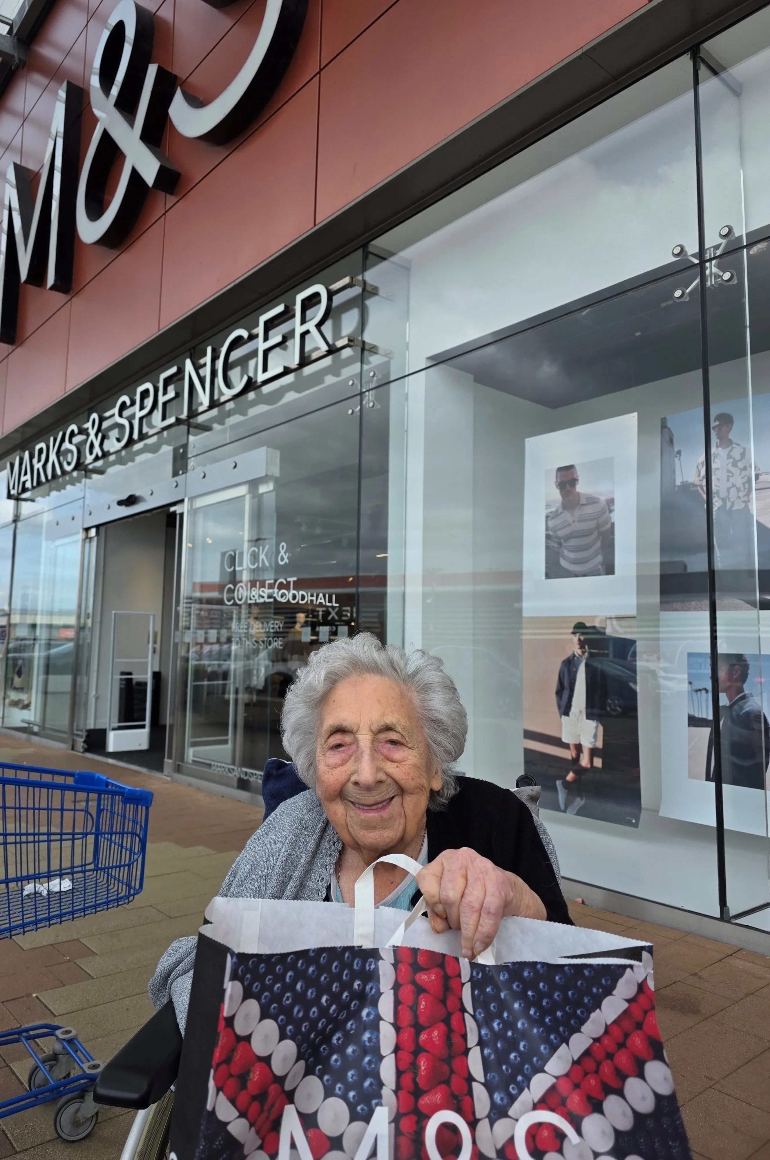 Shopping Smiles at 103.