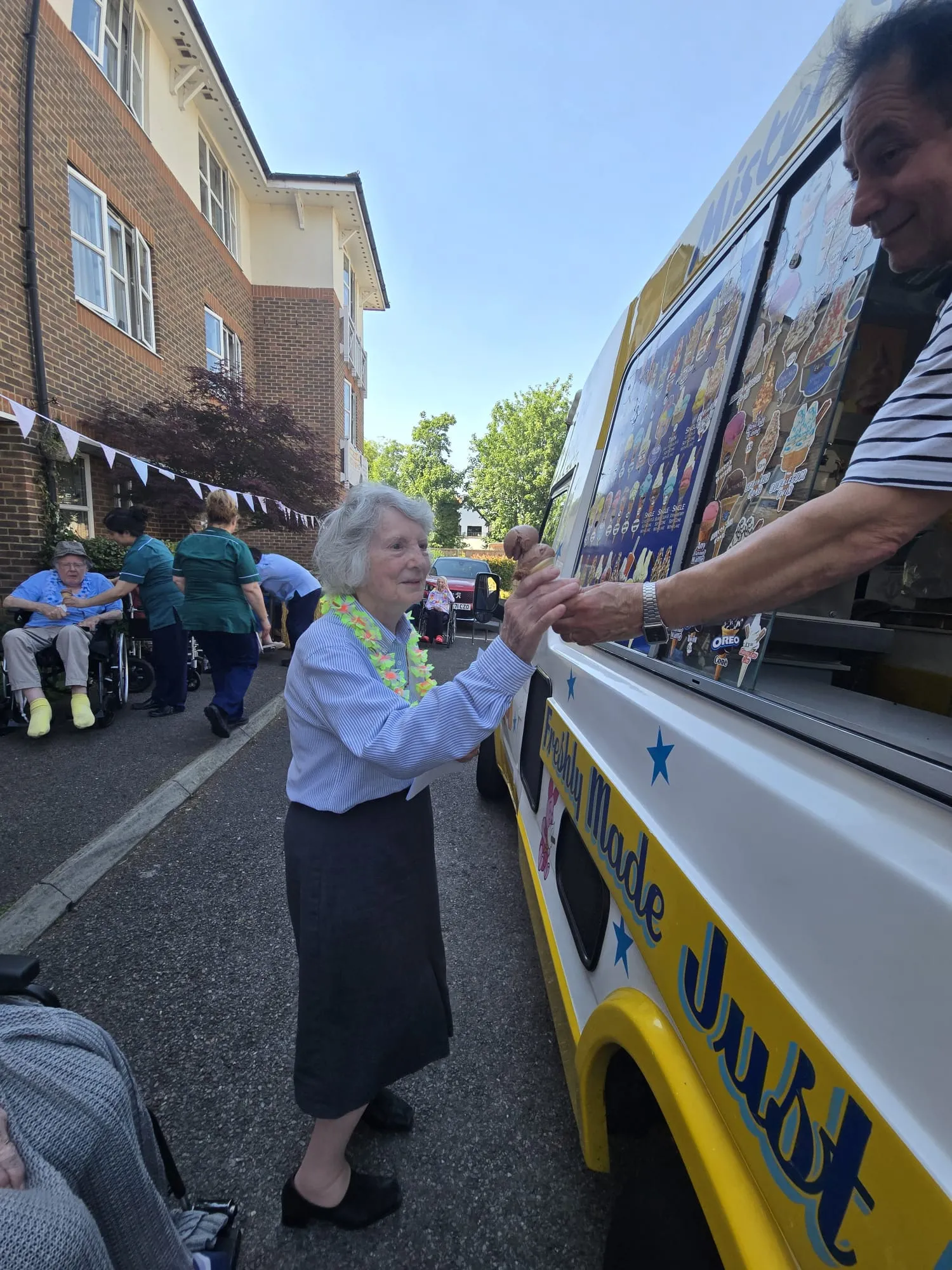 Ice Creams, Smiles and Sunshine at Magnolia Court