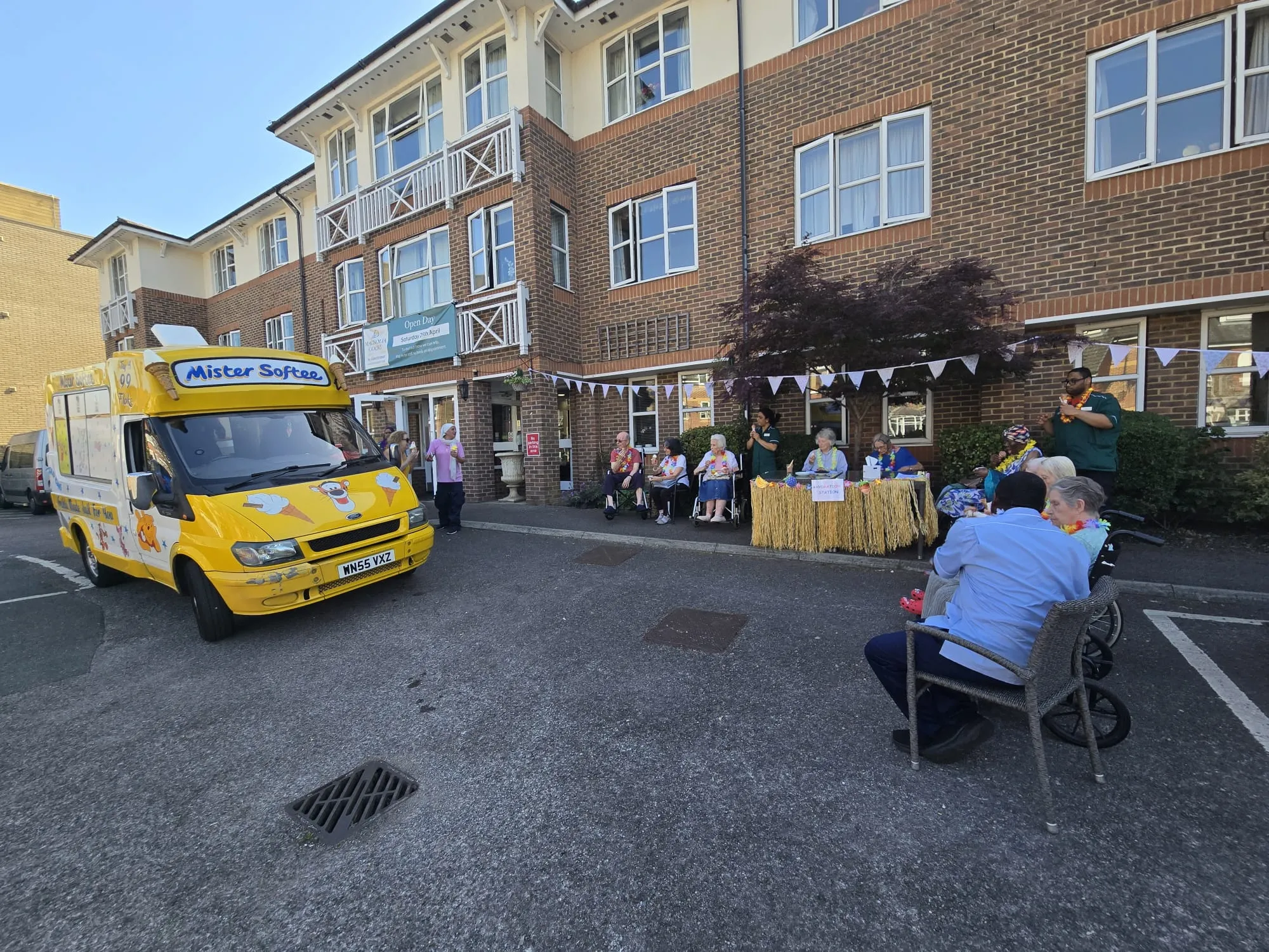 Ice Creams, Smiles and Sunshine at Magnolia Court