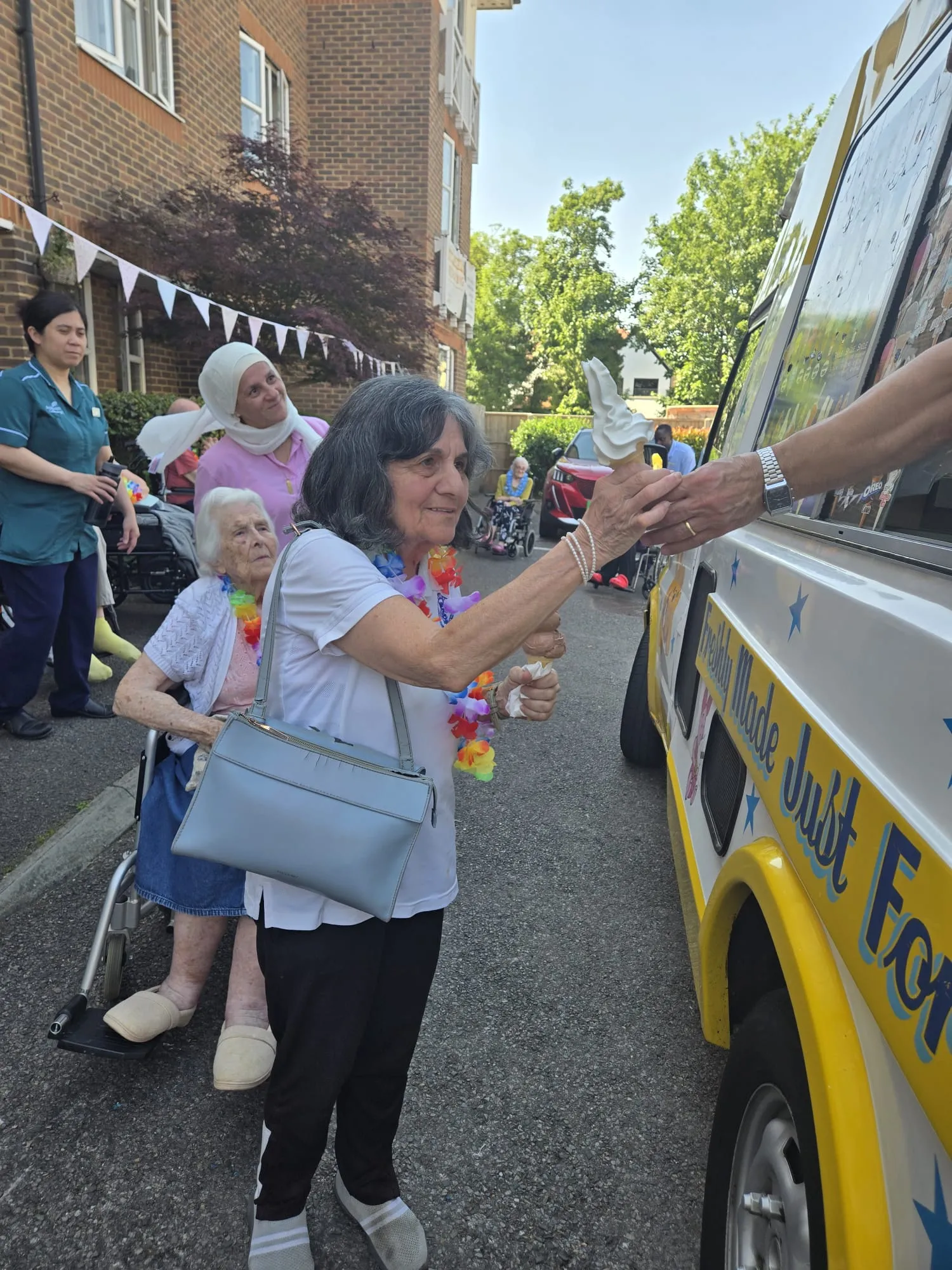 Ice Creams, Smiles and Sunshine at Magnolia Court
