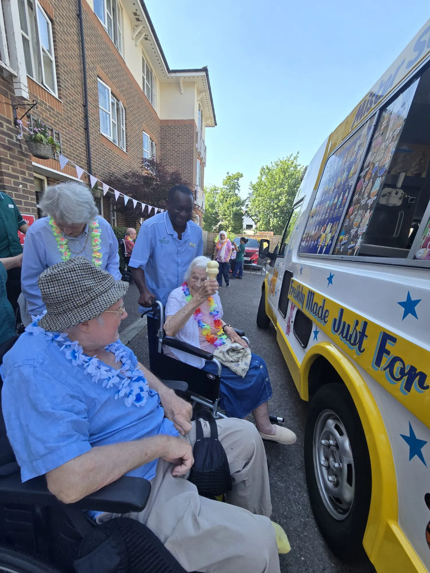 Ice Creams, Smiles and Sunshine at Magnolia Court