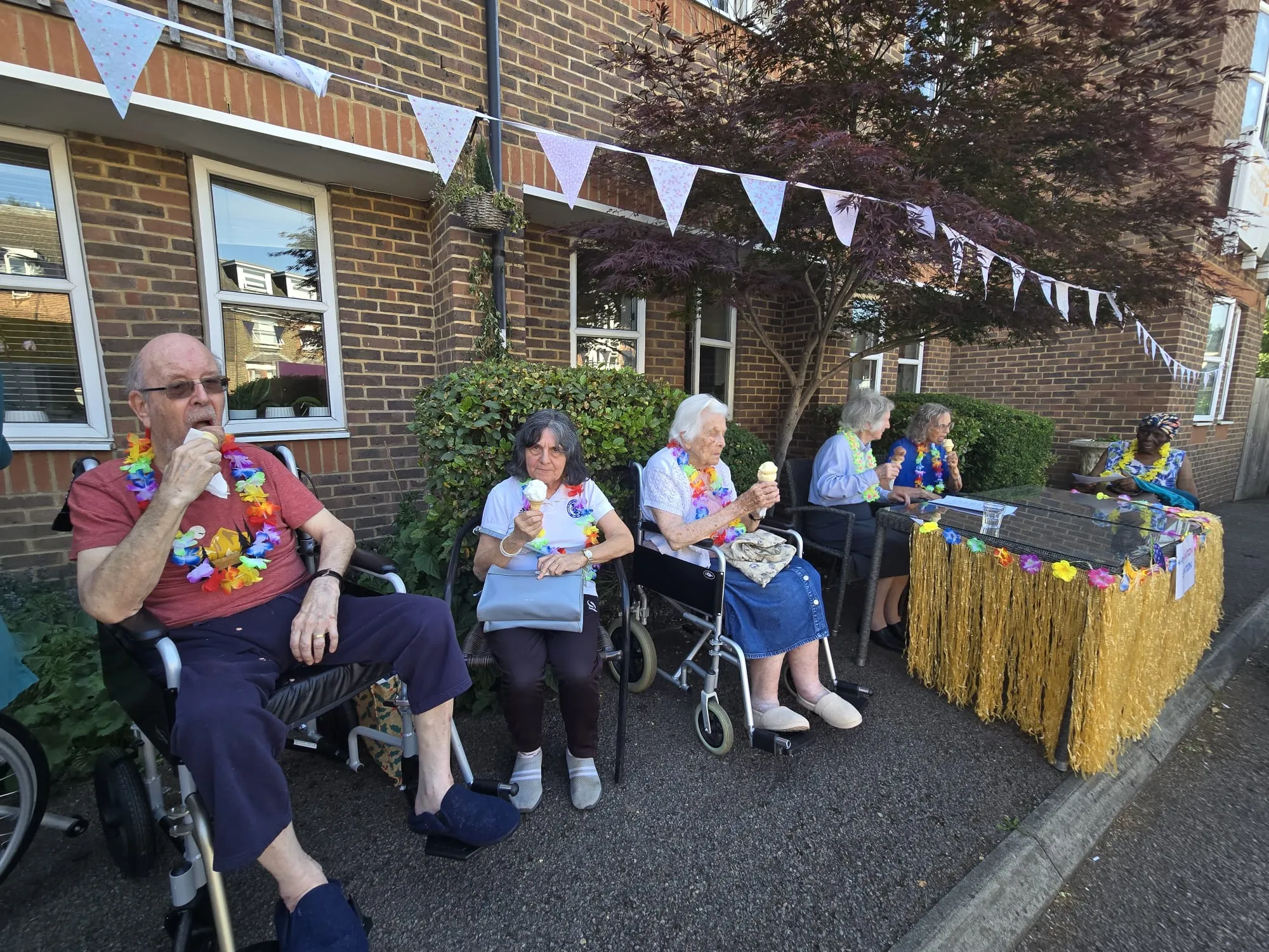 Ice Creams, Smiles and Sunshine at Magnolia Court