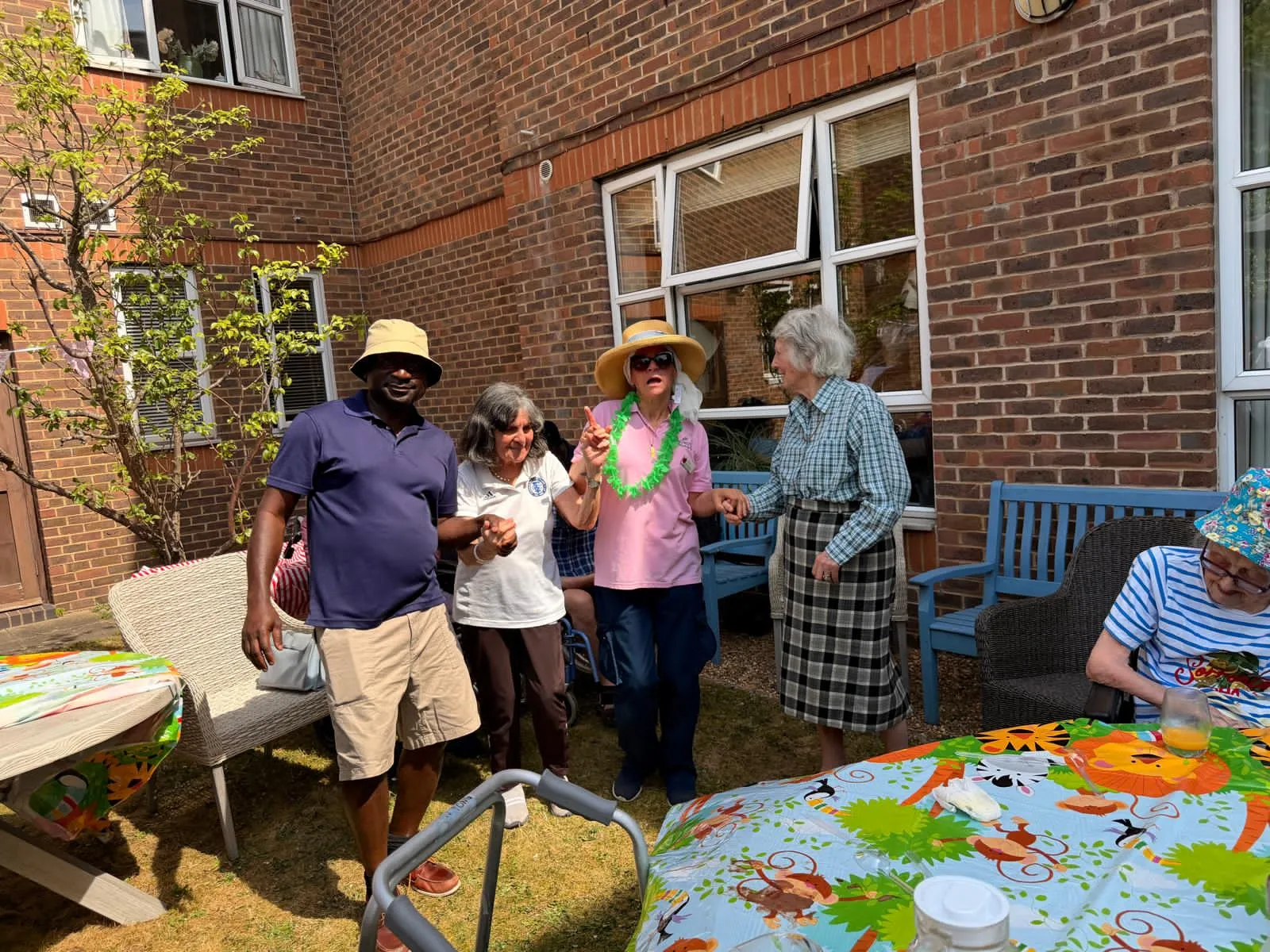A Wonderful Afternoon in the Garden at Magnolia Court