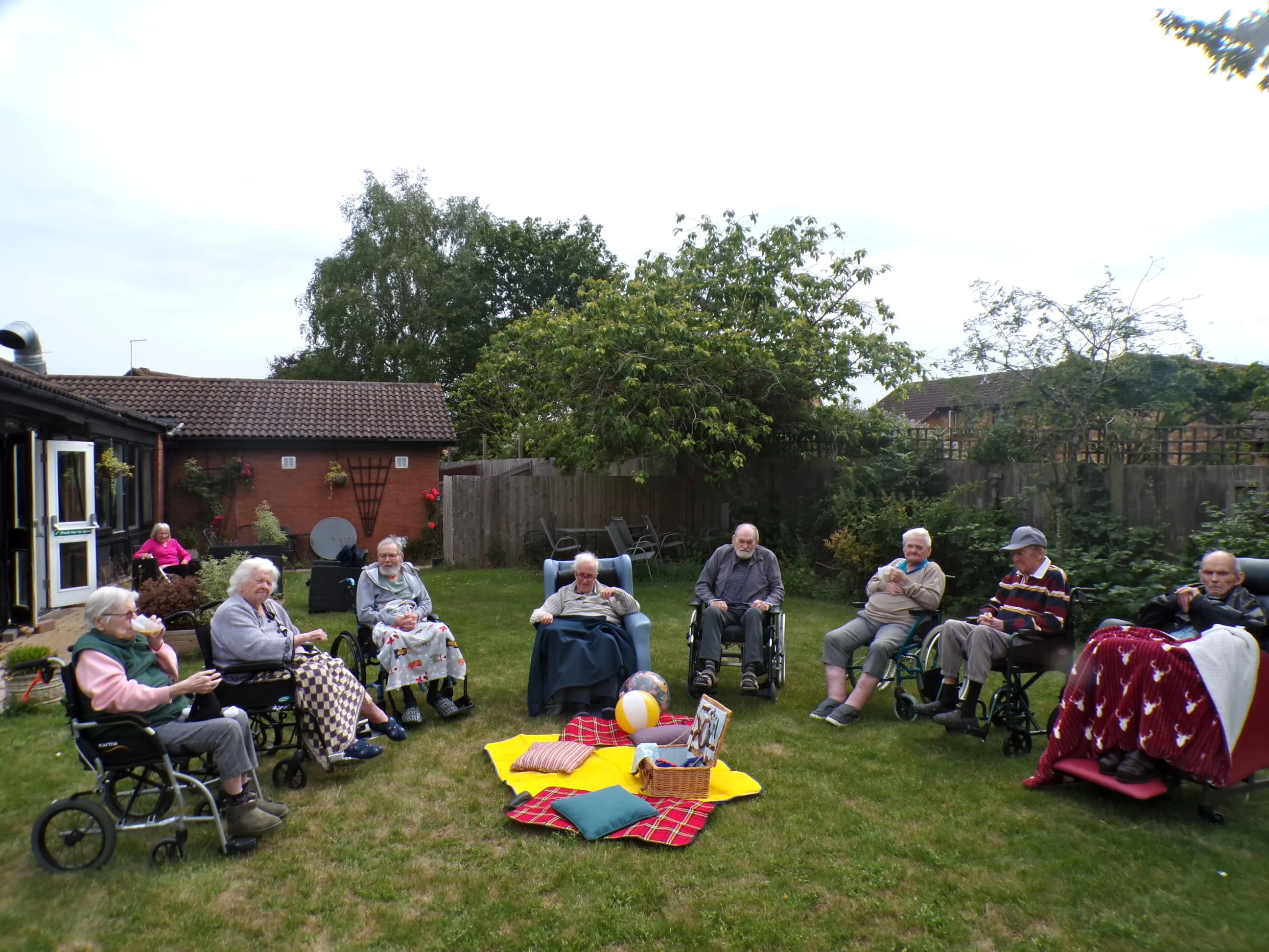 Garden picnic 