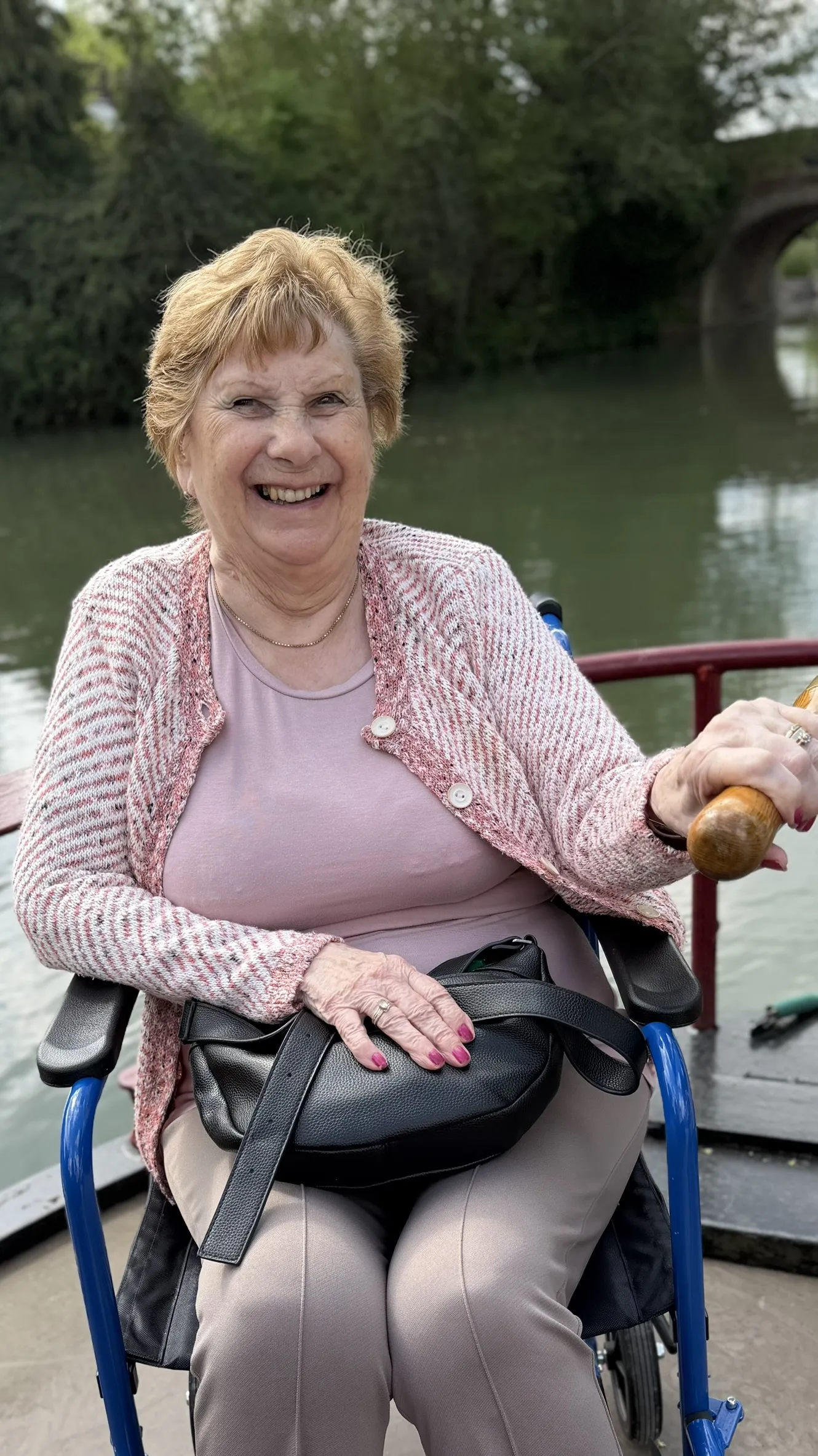 A trip on the Basingstoke Canal 