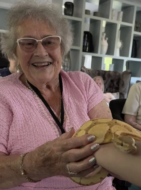 Pet Therapy with the Slithering Creatures from Zoo Labs