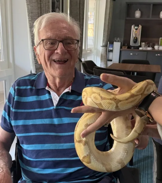 Pet Therapy with the Slithering Creatures from Zoo Labs