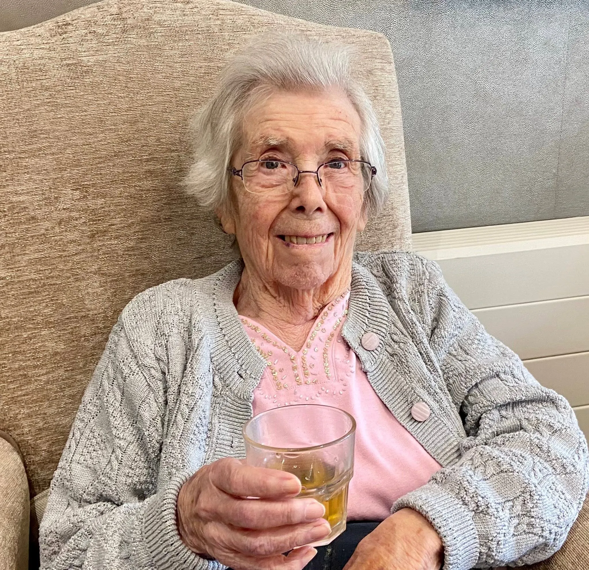 Our residents at Hall Park celebrated National Iced Tea Day!