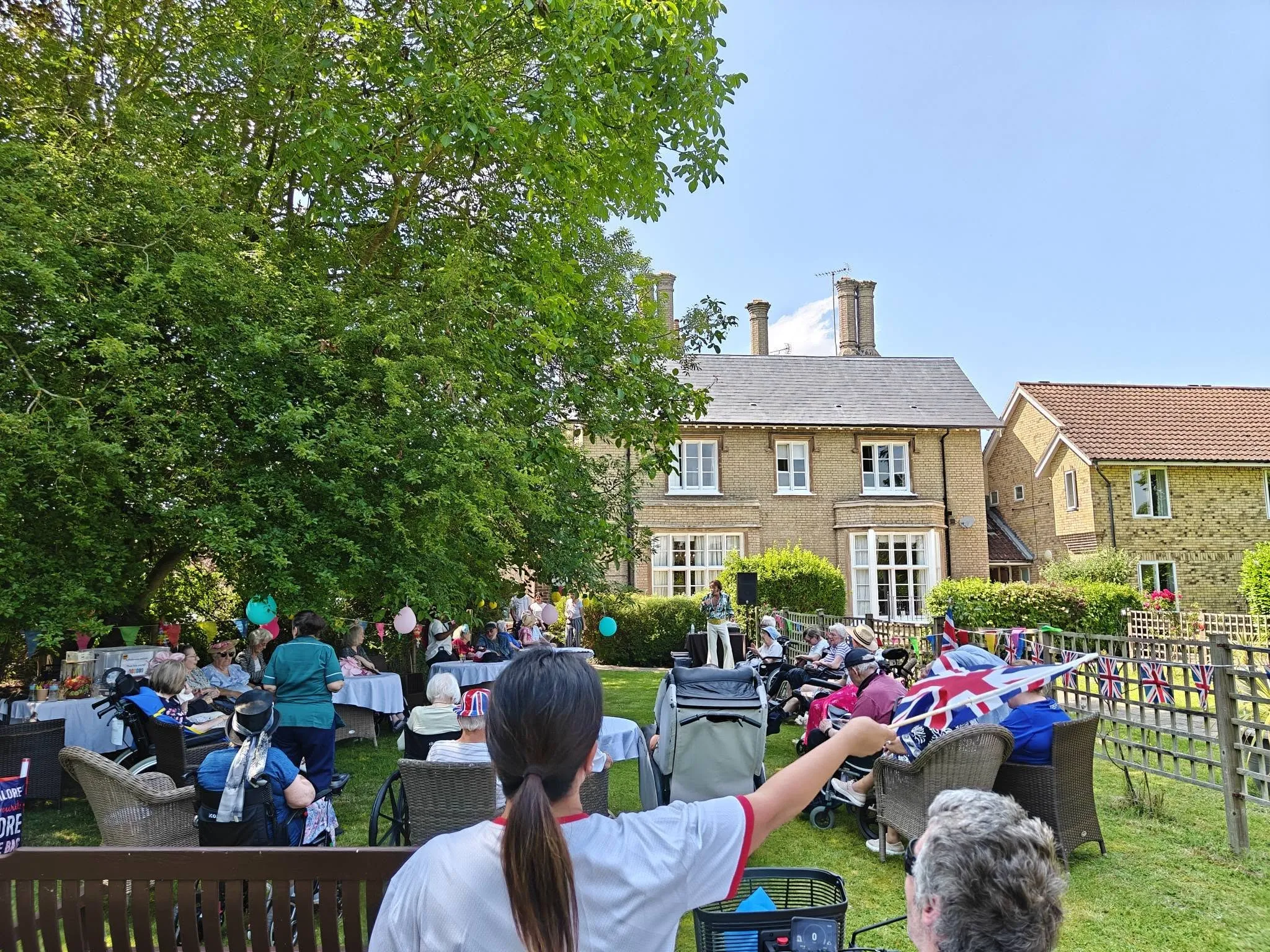 Wonderful Ladies' Day with Elvis in the garden