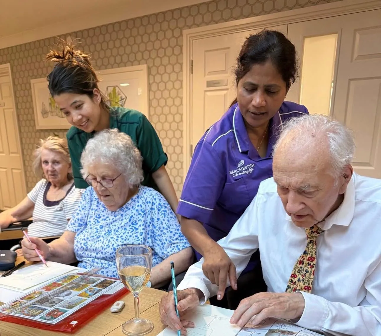 A Creative Afternoon: Residents Enjoy ‘Sip and Paint’ with Michelle