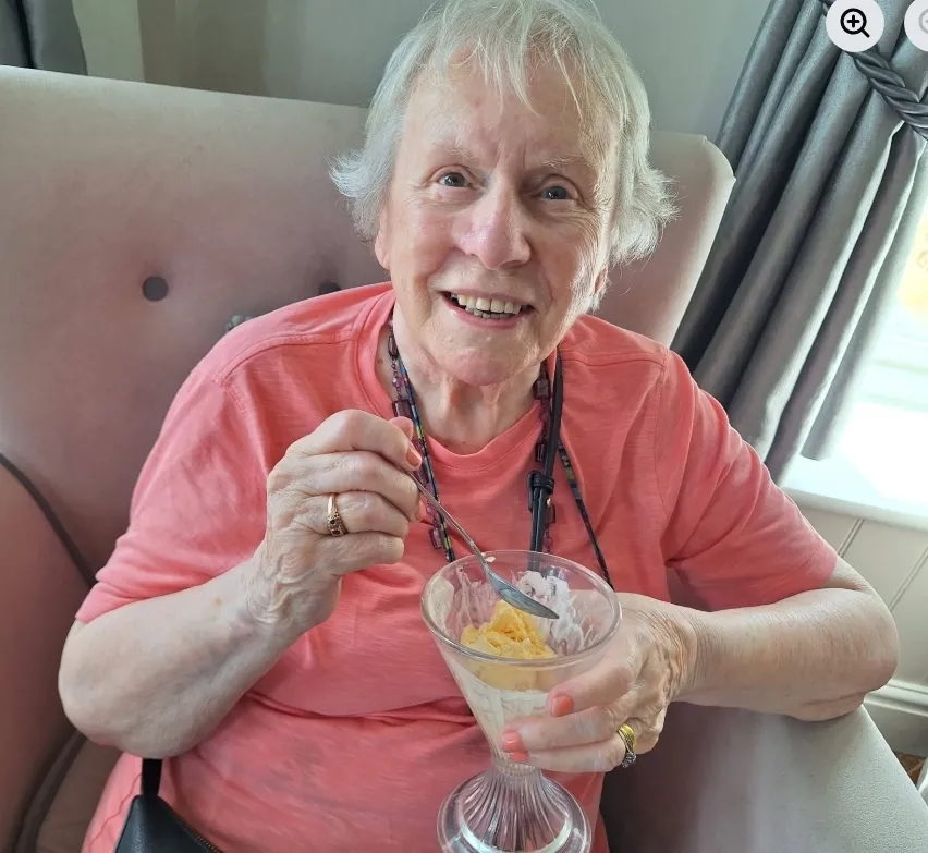Residents Enjoy the Summer Sun Safely whilst Hydrating