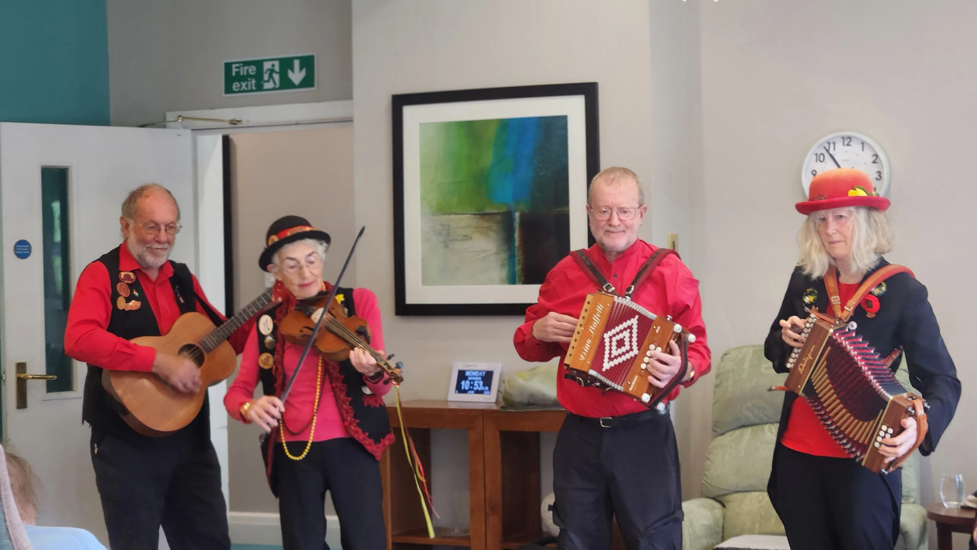 Ironmen and Severn Gilders Morris