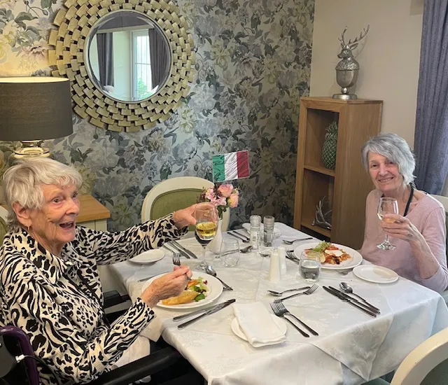 "Buon Appetito!" As Residents Enjoy Italian-Themed Dining Experience
