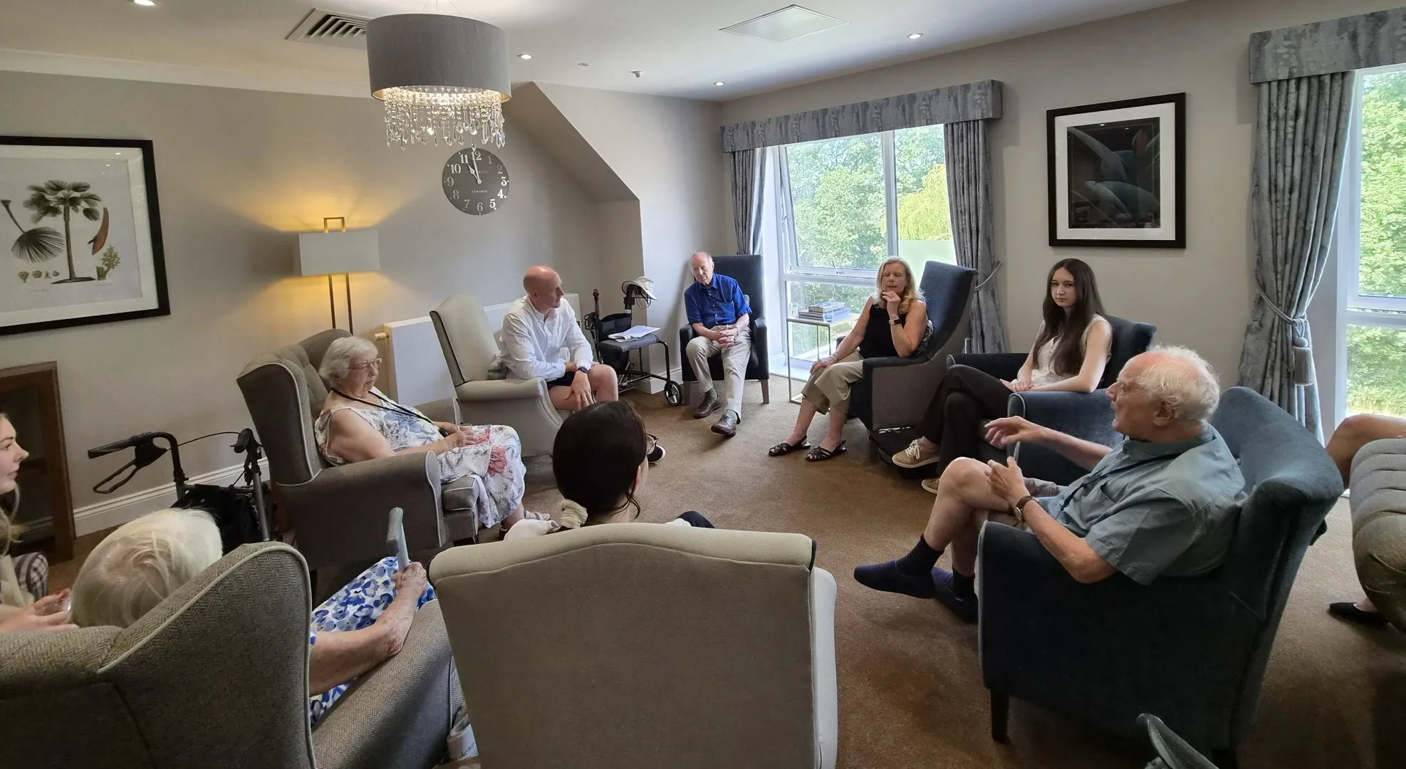 Local MP Visits Hazel lodge