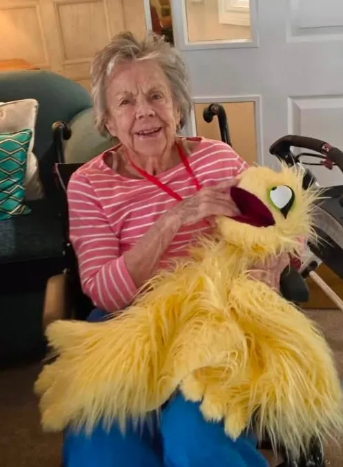 Amazing puppeteer Tony and his joyful characters 