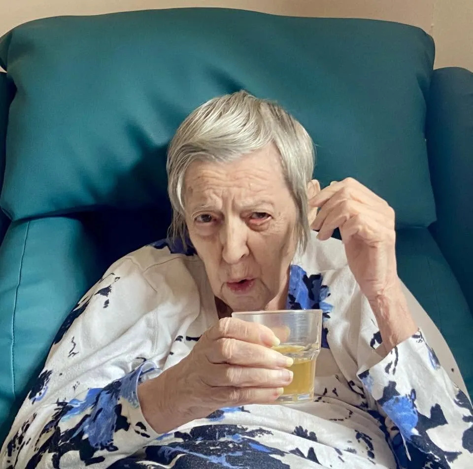 Our residents at Hall Park celebrated National Iced Tea Day!