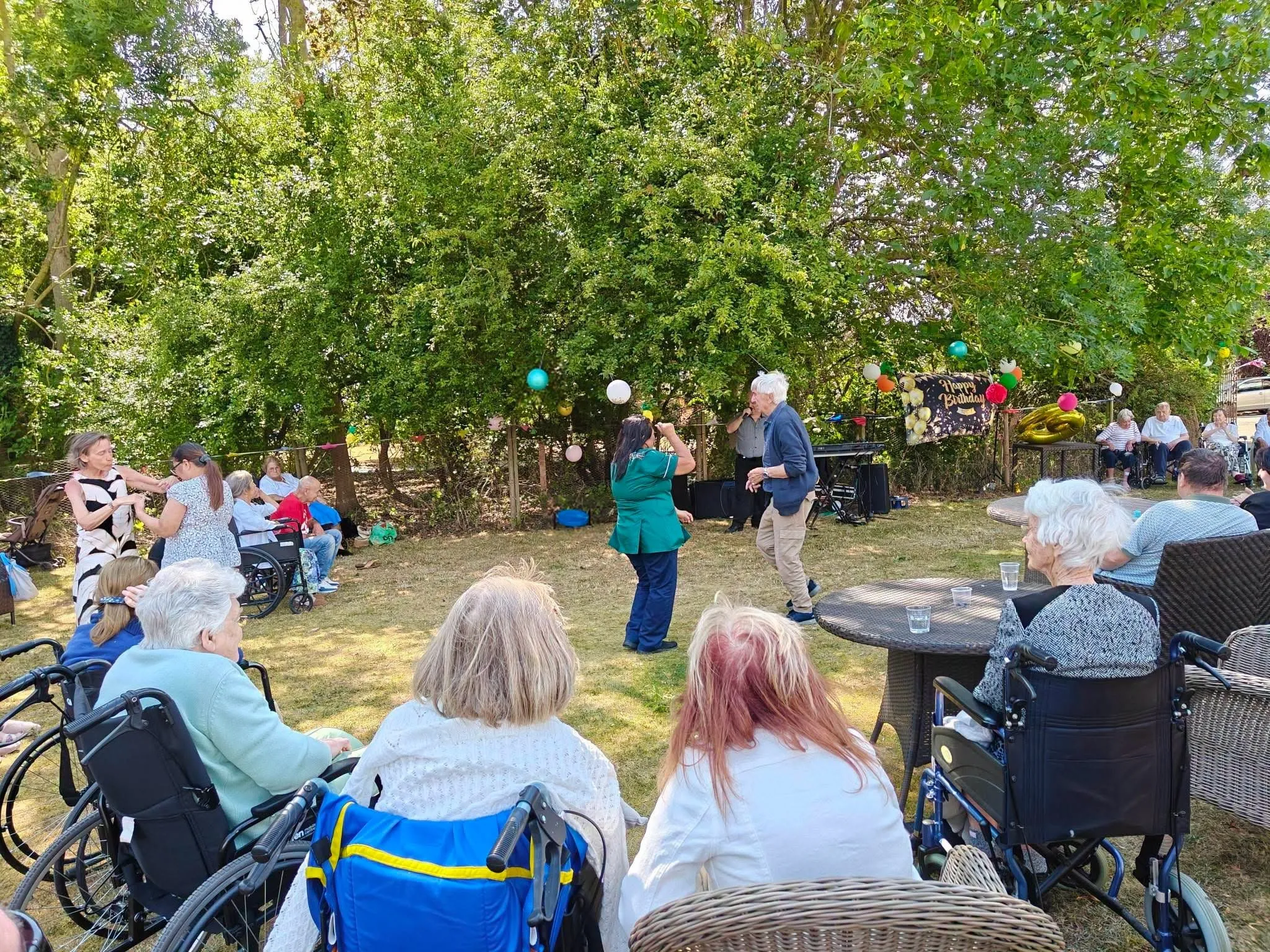 A Fantastic Family and Friends Picnic Party!