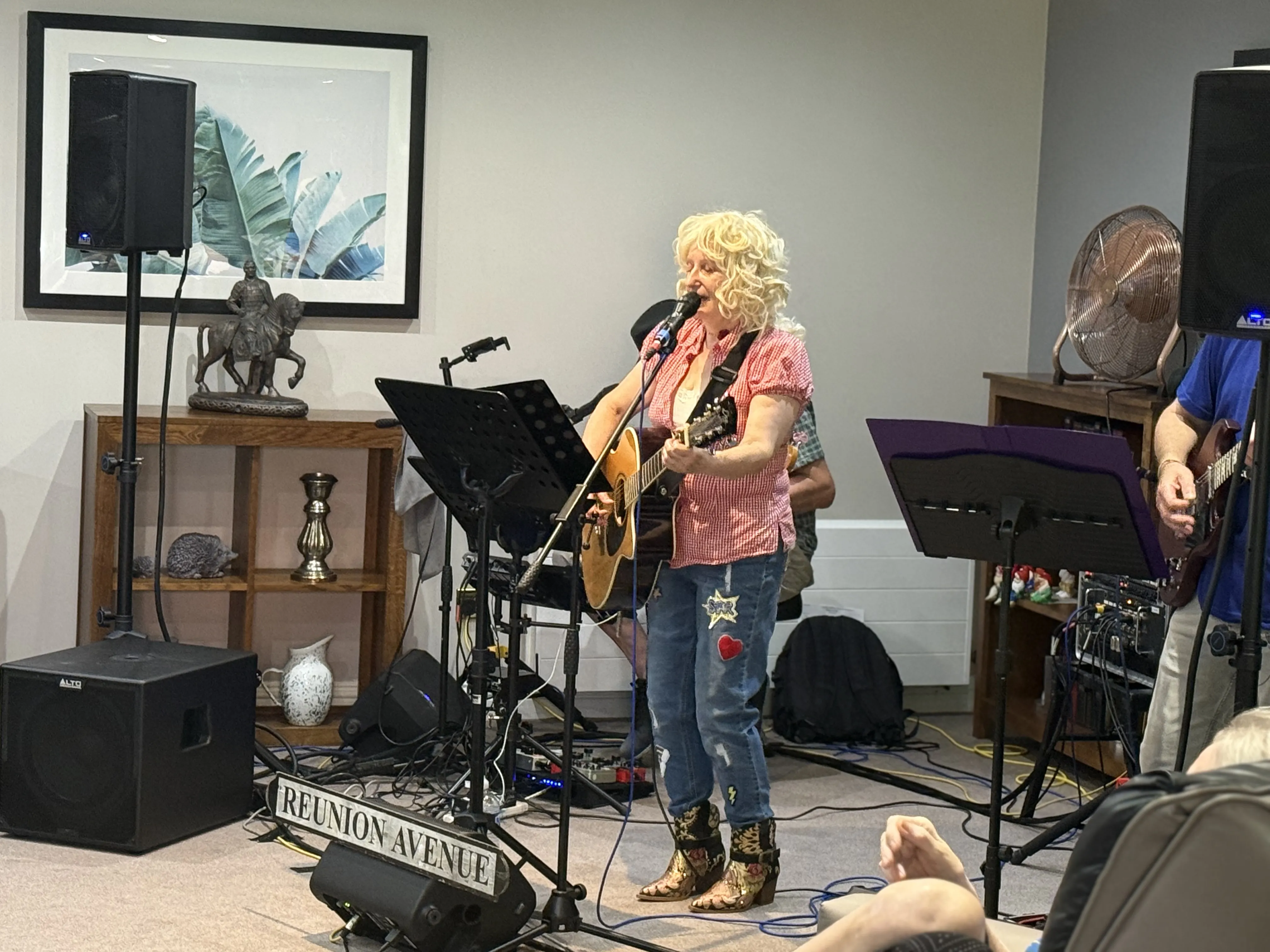 Country and Western Afternoon Hits the Right Note