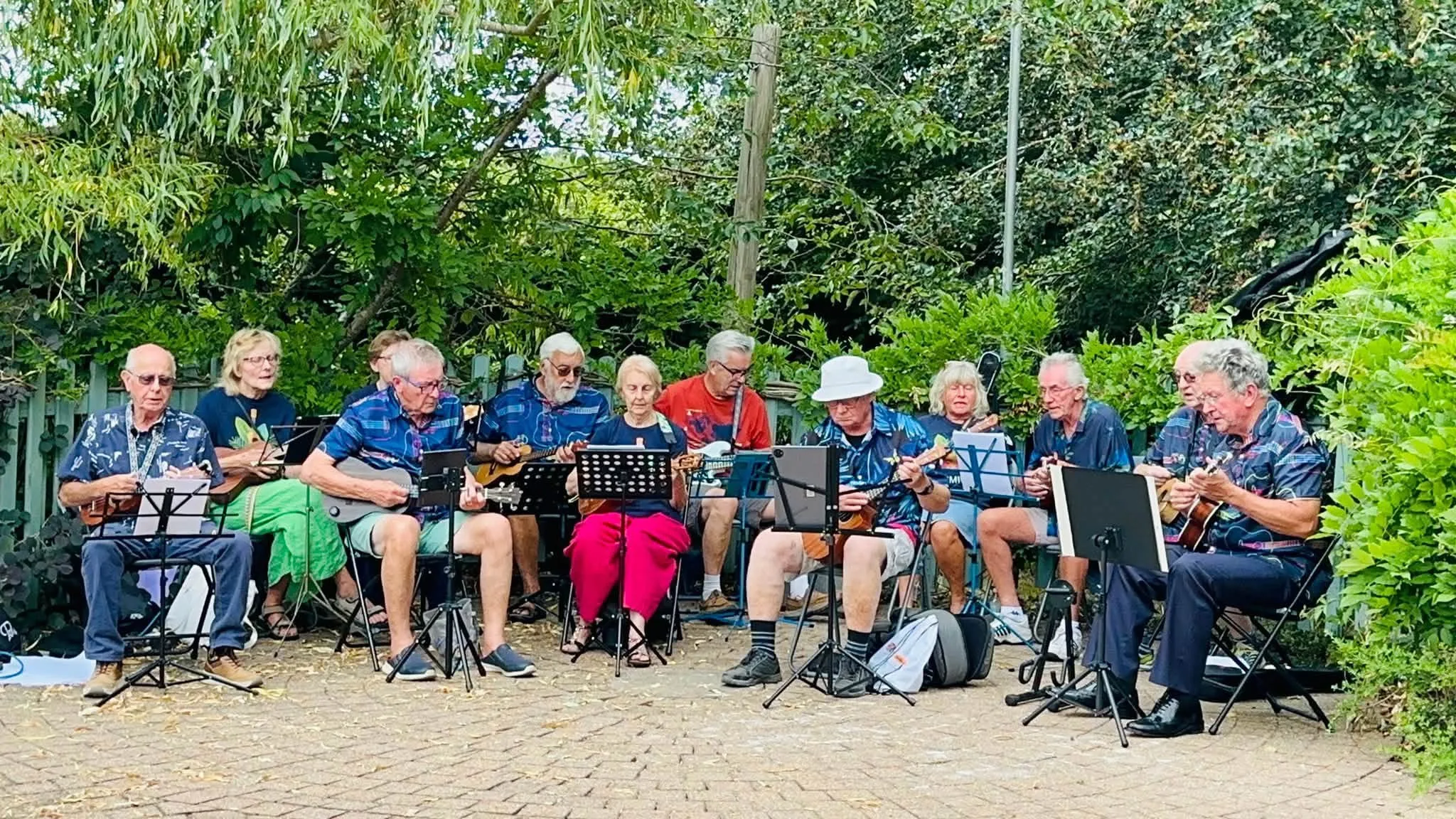 Wonderful afternoon with the U3A Ukulele Club!