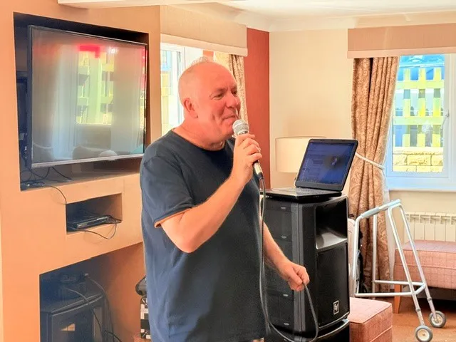 Magic Sing-along with Mark Memphis