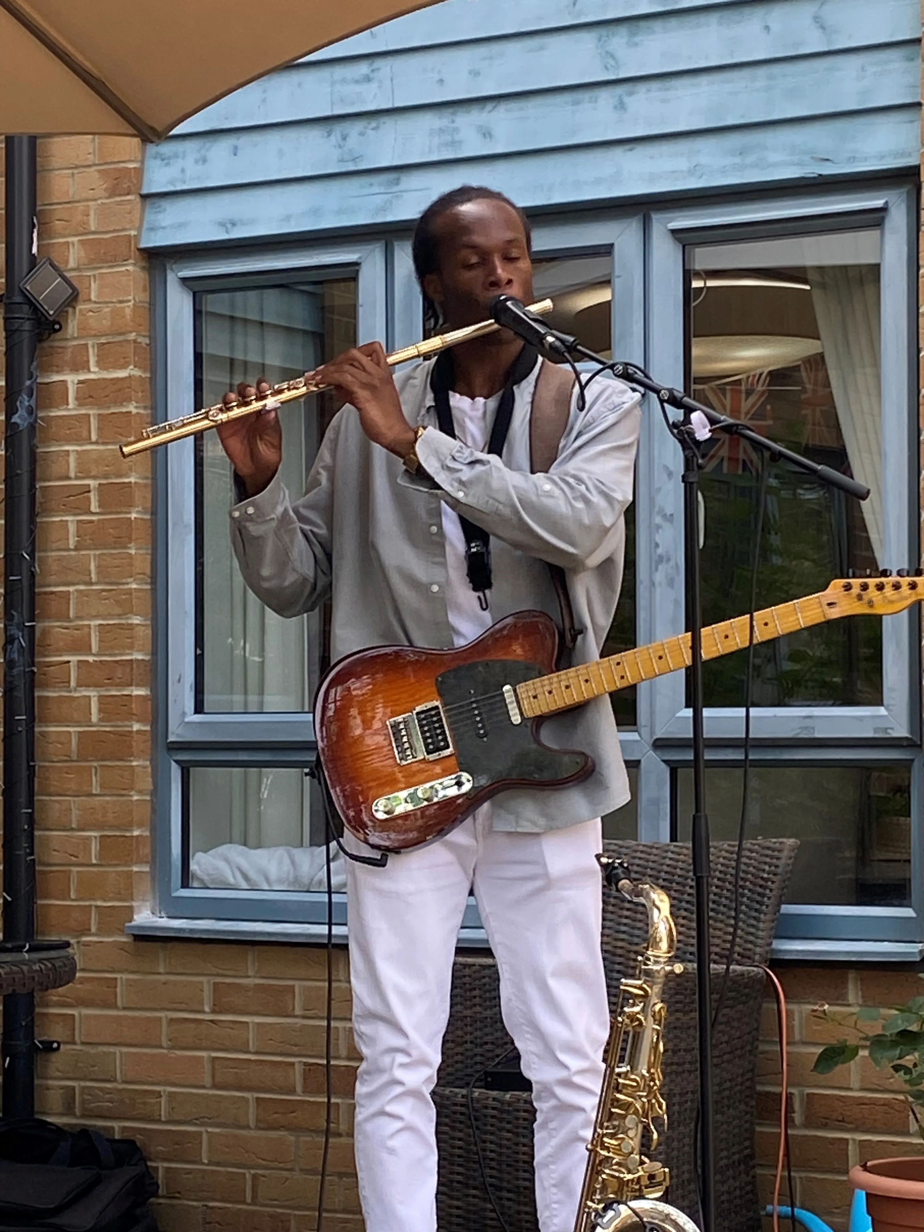 Multi-instrumentalist plays at Windmill