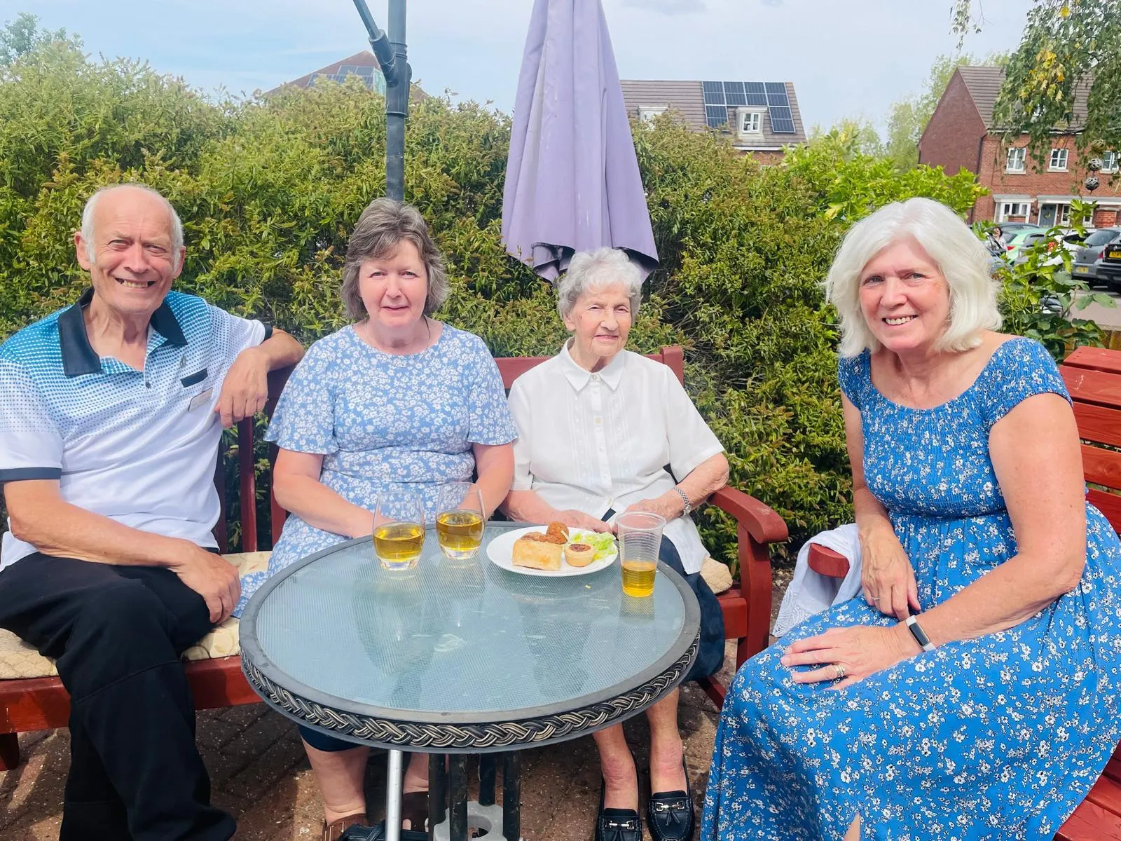 What a wonderful afternoon we had in the garden today!