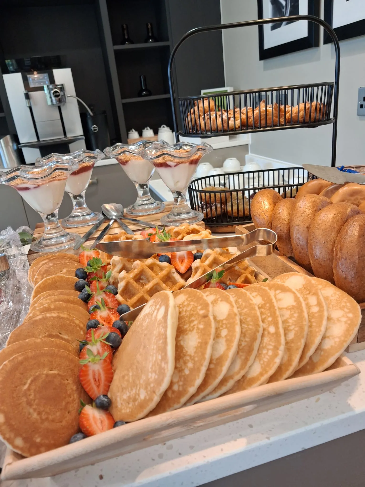 Family Bistro Breakfast Club brings generations together