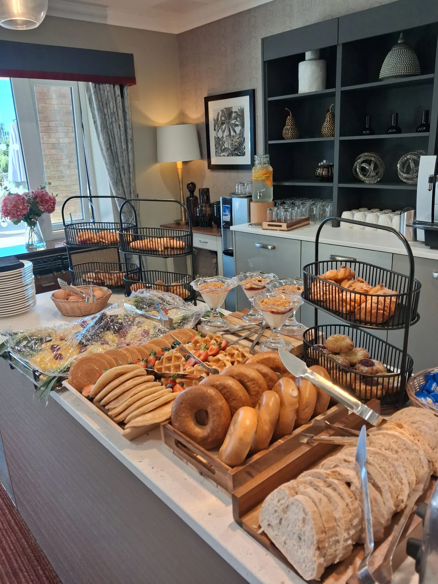 Family Bistro Breakfast Club brings generations together