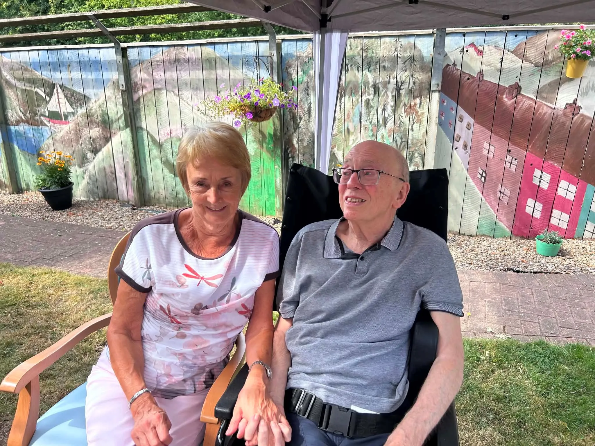 A wonderful summer afternoon in the garden!