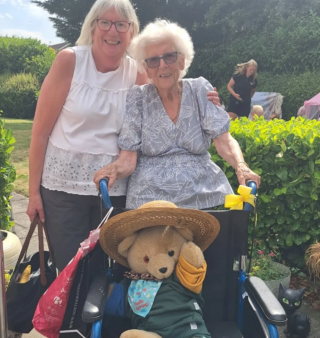 Intergenerational teddy bears picnic