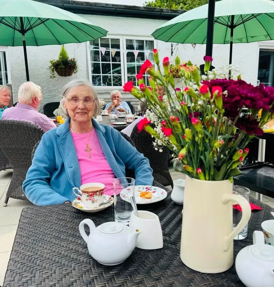 Posh Picnics in the gardens
