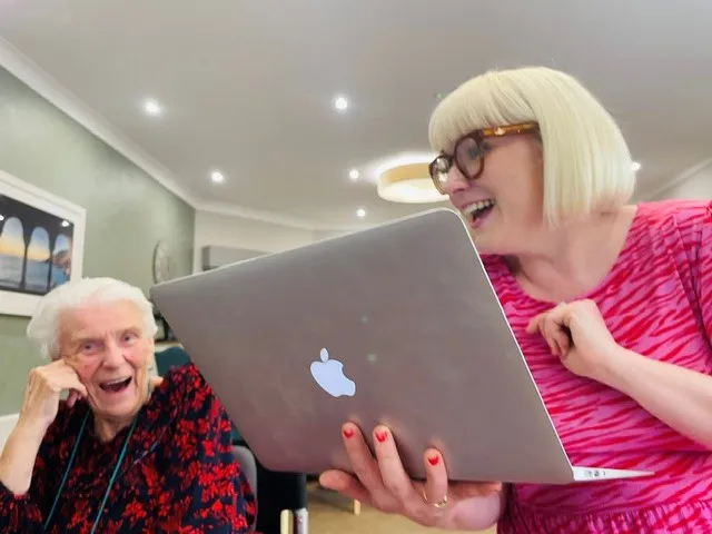 Personalised Live Entertainment with Carly Ann 