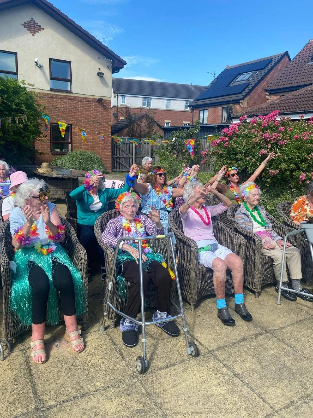  Harton Hawaiian Day 
