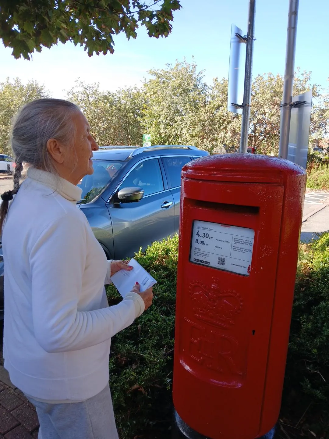 Posting Letters, Sharing Memories 