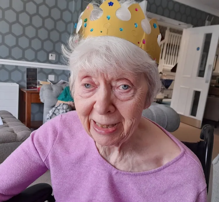 Royal Secrets & Glitzy Crowns