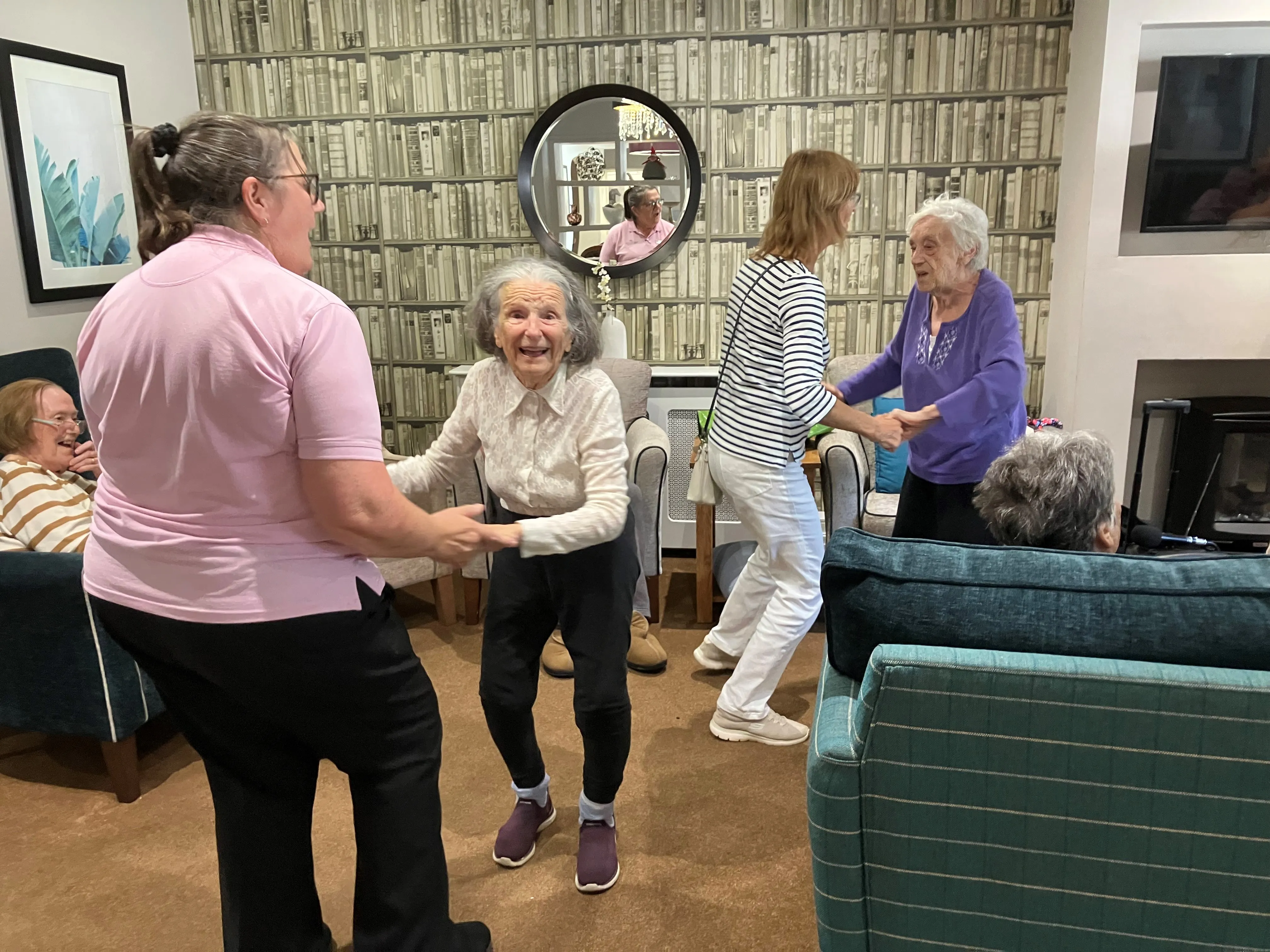 Singalong and Dancing 